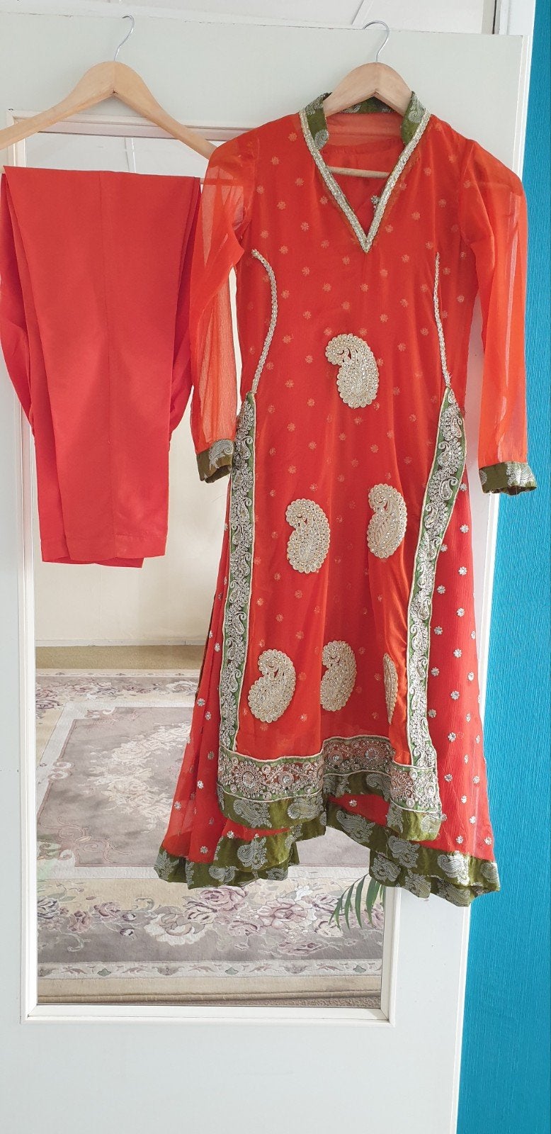 Oranje Indiase jurk met borduursels, Kleding | Dames, Maat 38/40 (M), Overige typen, Nieuw, Oranje