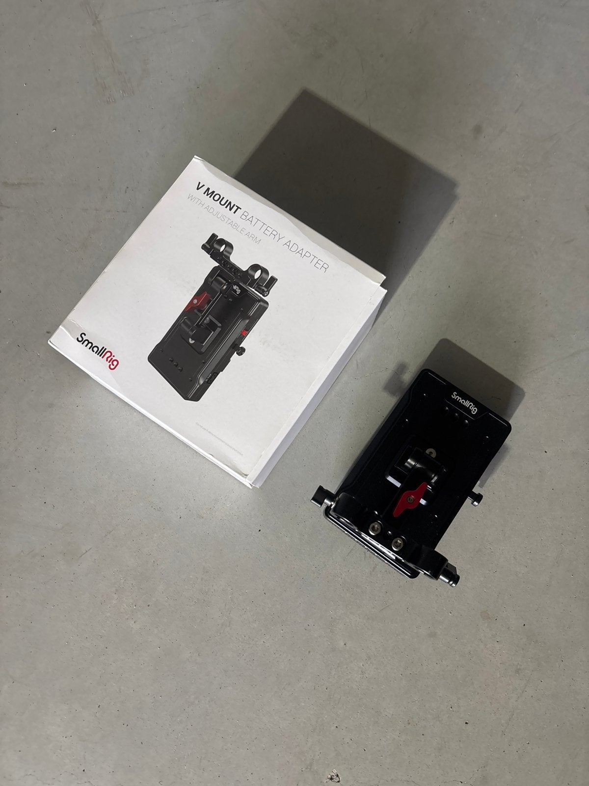 SmallRig 3204 V-mount Batterij Adapter Plaat met Arm, Audio, Tv en Foto, SmallRig, Camera rig/cage, Ophalen of Verzenden, Zo goed als nieuw