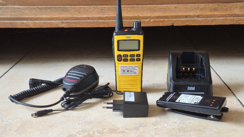 Entel HT649 GMDSS VHF handmarifoon, Ophalen of Verzenden, Zo goed als nieuw, Communicatie