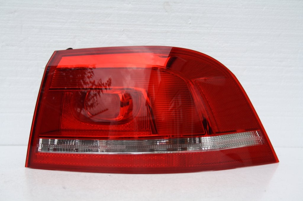 Achterlicht VW Passat Variant B7 rechts 3AF 945 096G MOOI !, Ophalen of Verzenden