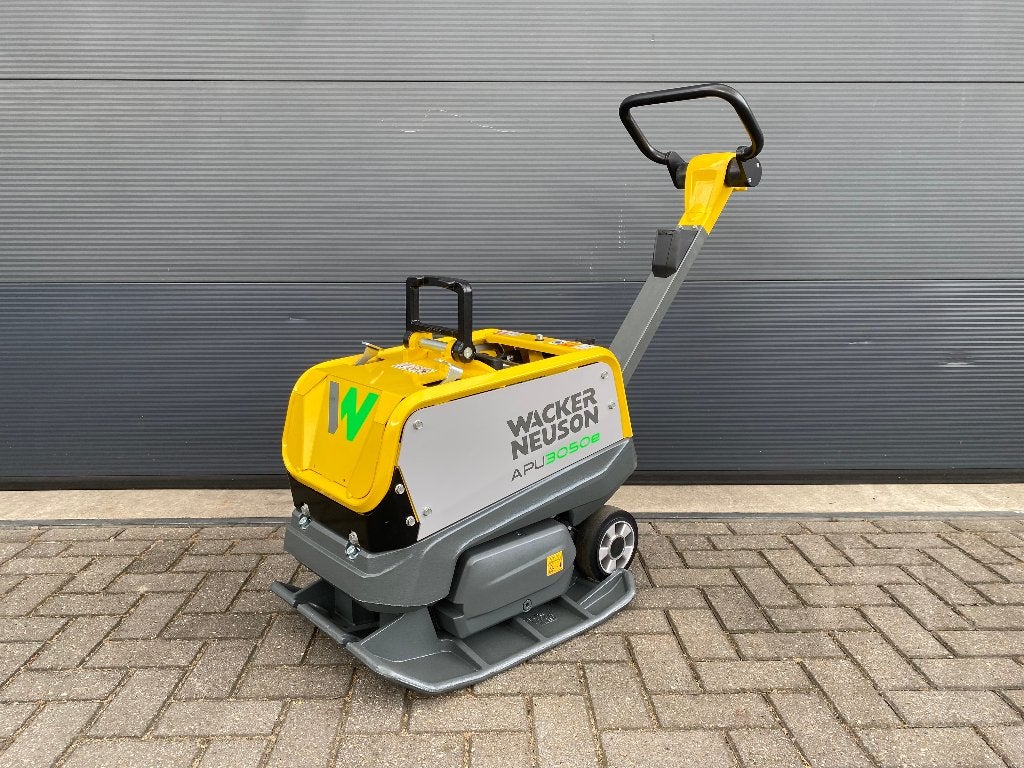Trilplaat/triller Wacker APU 3050e "ACCU-AANDRIJVING" (NW), Doe-het-zelf en Verbouw, Gereedschap | Overige machines, Wacker Neuson Group