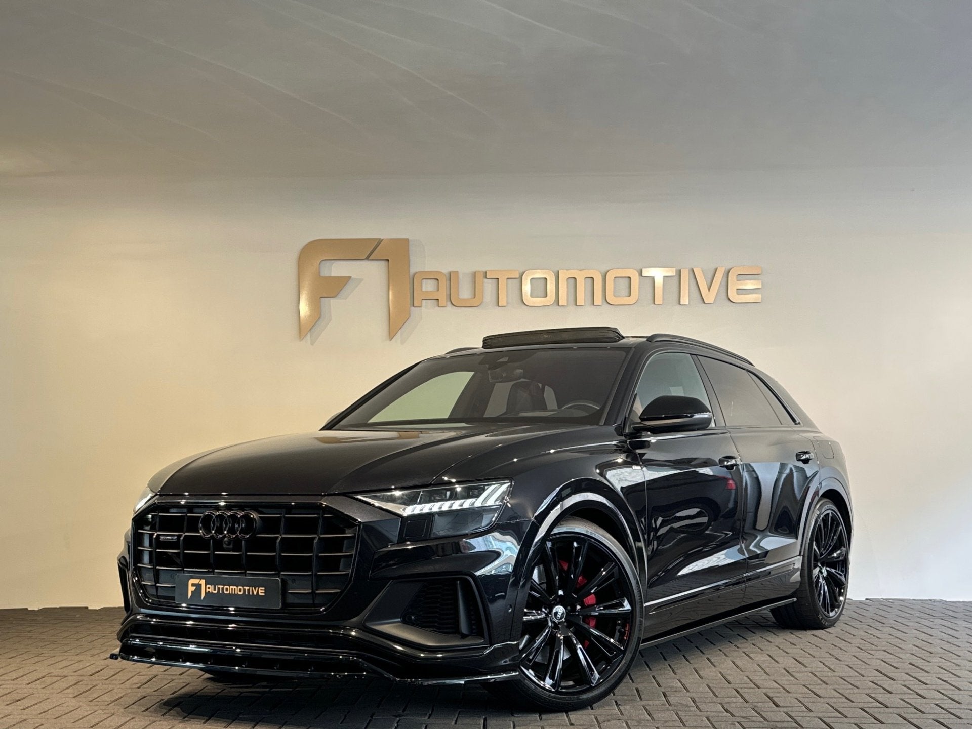 Audi Q8 55 TFSI e quattro S Line Pano|RS Seat|HuD|Memory|BTW, Automaat, Parkeerassistent, 14 kWh, Gebruikt