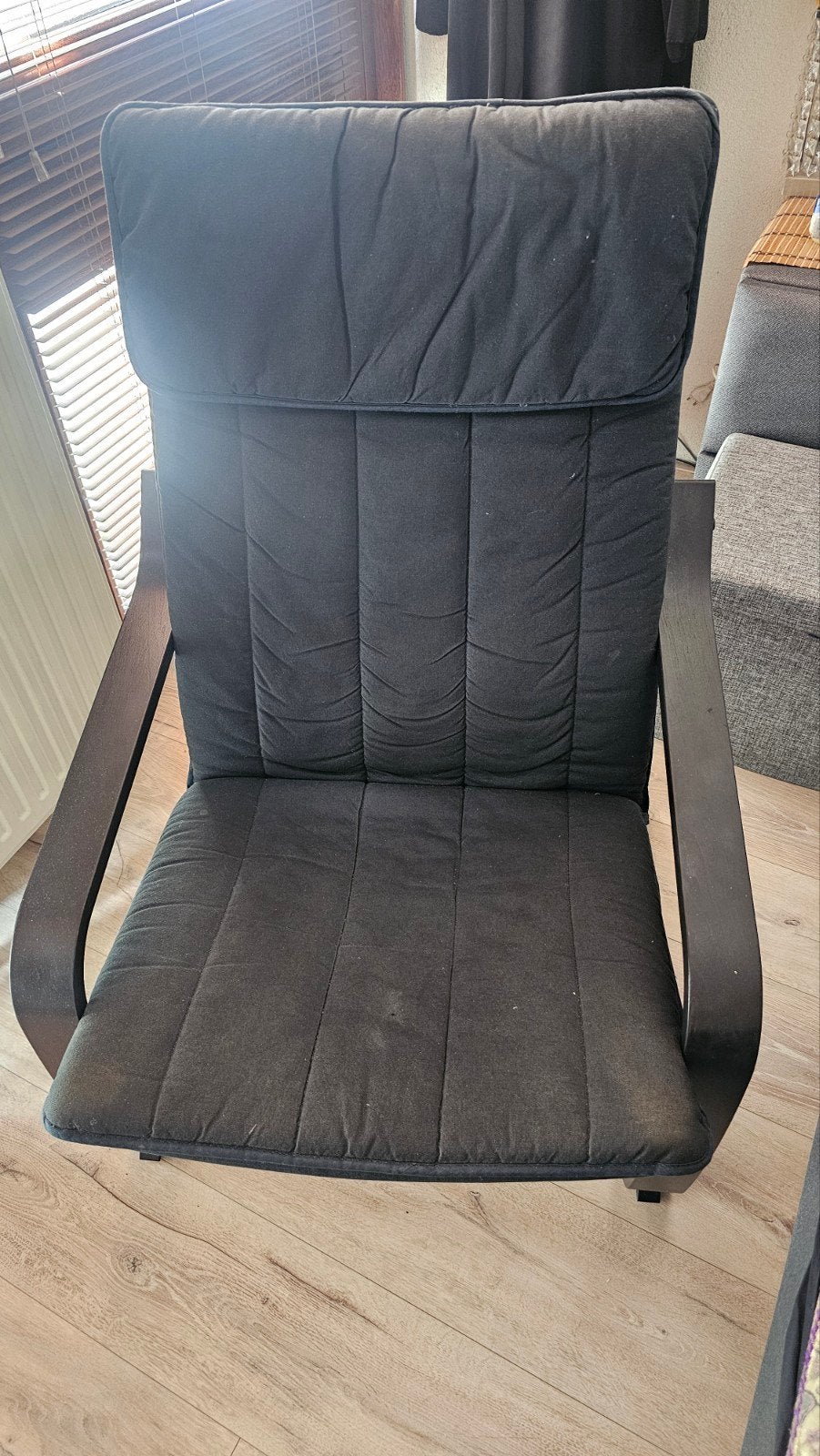 Ikea Poang schommelstoel met zwarte bekleding, Huis en Inrichting, Fauteuils, Ophalen, Gebruikt, 75 tot 100 cm, Stof