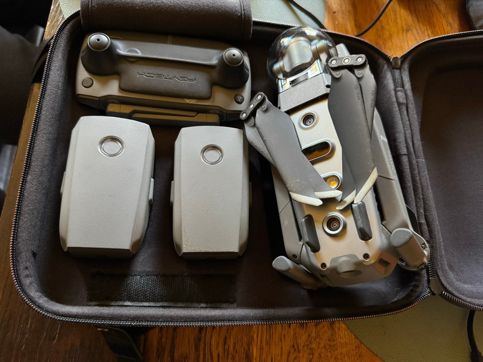 DJI Mavic 2 Pro Fly More Combo, 30 tot 45 minuten, Cameradrone, Extra accu('s), 5 tot 10 kilometer