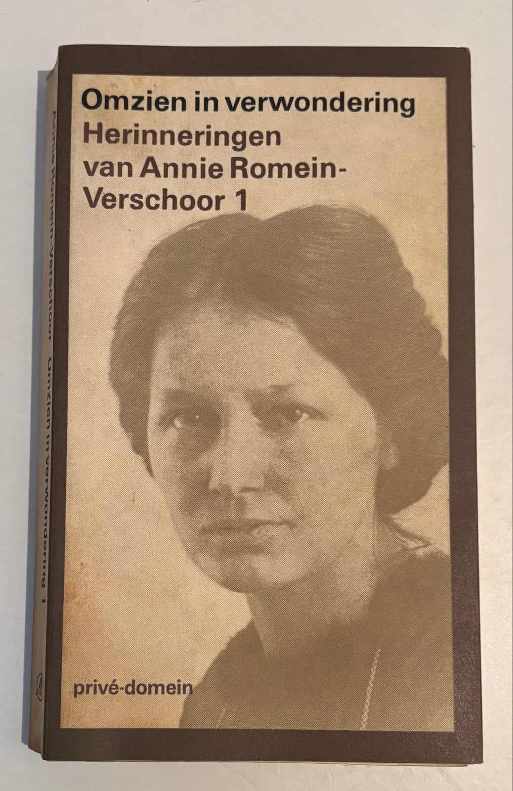 Omzien in Verwondering 1 - Annie Romein-Verschoor, Ophalen of Verzenden, Gelezen, Overige