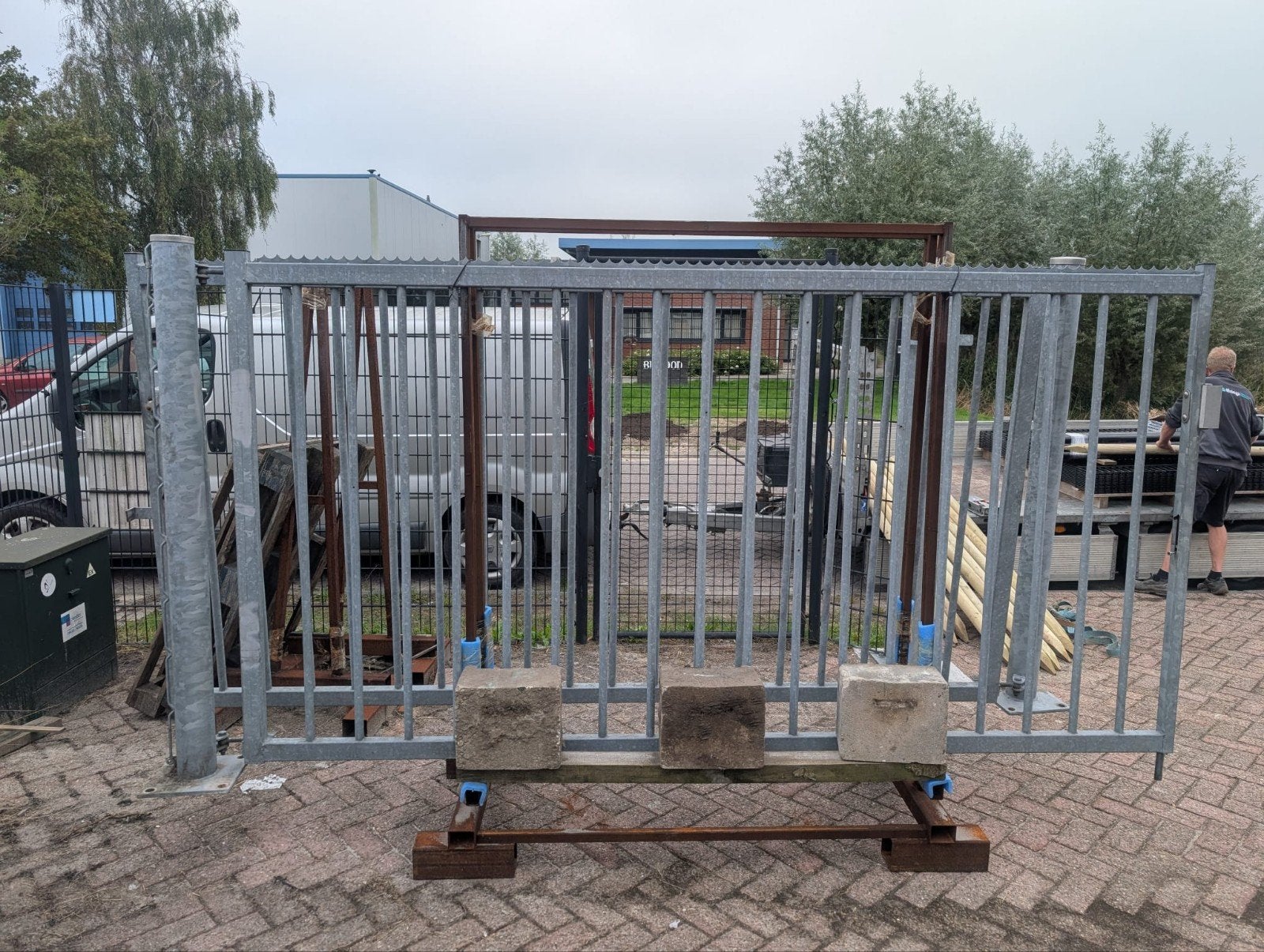 Dubbele draaipoort 600x150cm op voetplaat, compleet, Ophalen, Met poort, Gebruikt, Onbekend