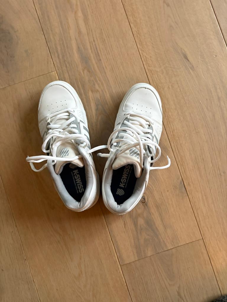 Padelschoenen K-Swiss maat 39,5, Sport en Fitness, Padel, Ophalen of Verzenden, Zo goed als nieuw, Padelschoenen