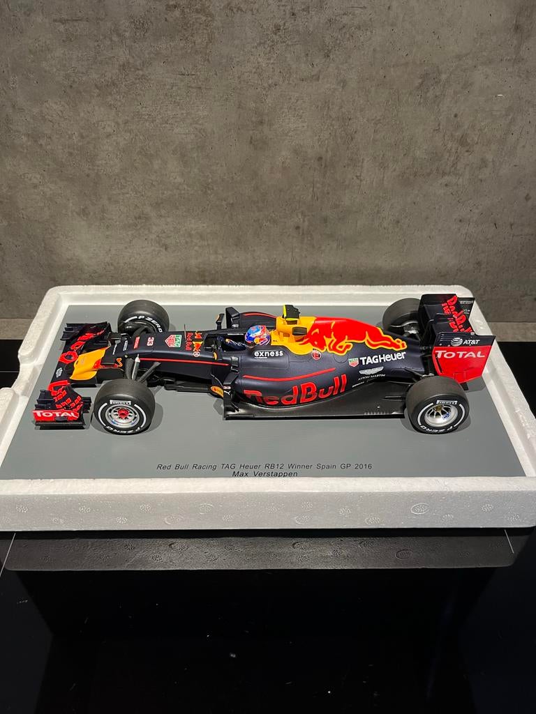 SPARK 1:18 Max Verstappen eerste F1 winst Spanje 2016, Ophalen of Verzenden, Zo goed als nieuw, Auto, Overige merken