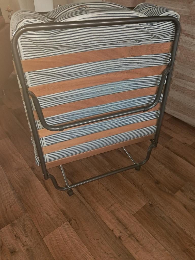 Praktisch Opklapbed 80x190 cm - Ideaal voor logees, Ophalen