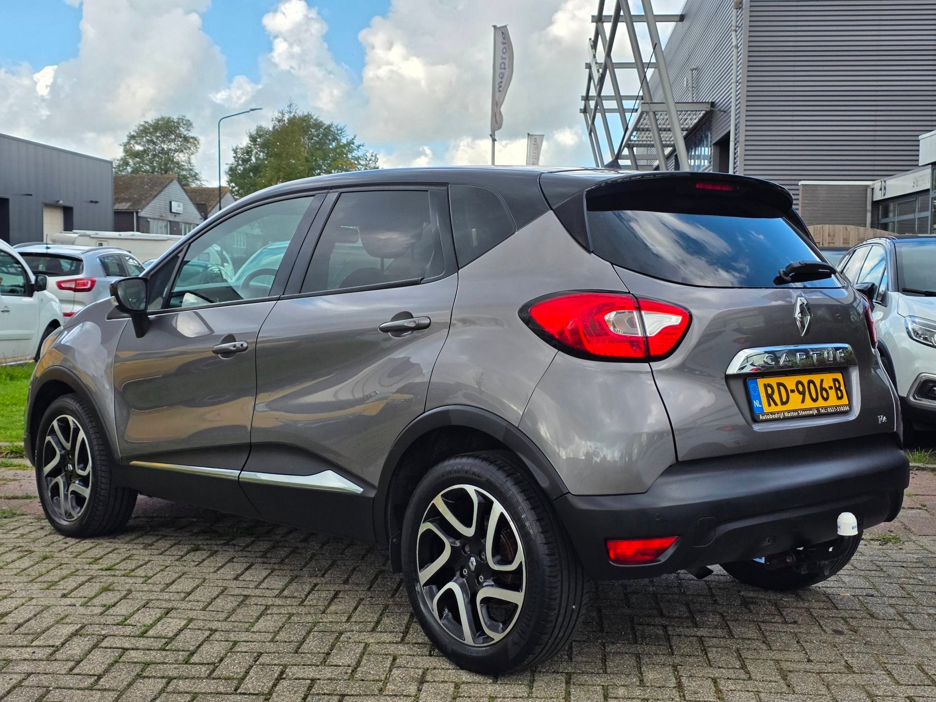 Renault Captur 1.2 TCe Dynamique |AUTOMAAT|CLIMA|CRUISE|NAVI, Auto's, Stof, 4 cilinders, Grijs, SUV of Terreinwagen