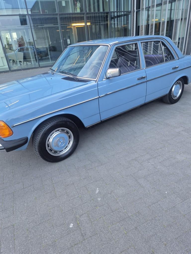 Mercedes-Benz 200-Serie 200d. blauw goede staat!, foto 9