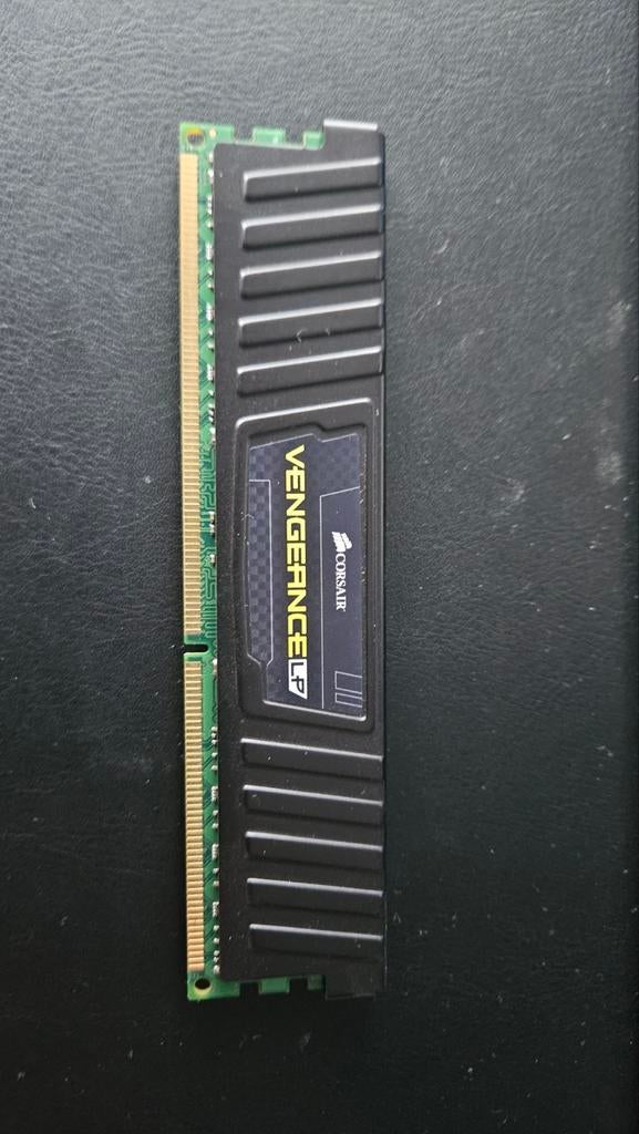 4 Sticks Corsair Vengeance LP 8GB DDR3 RAM 1600MHz, Server, 8 GB, DDR3, Ophalen of Verzenden