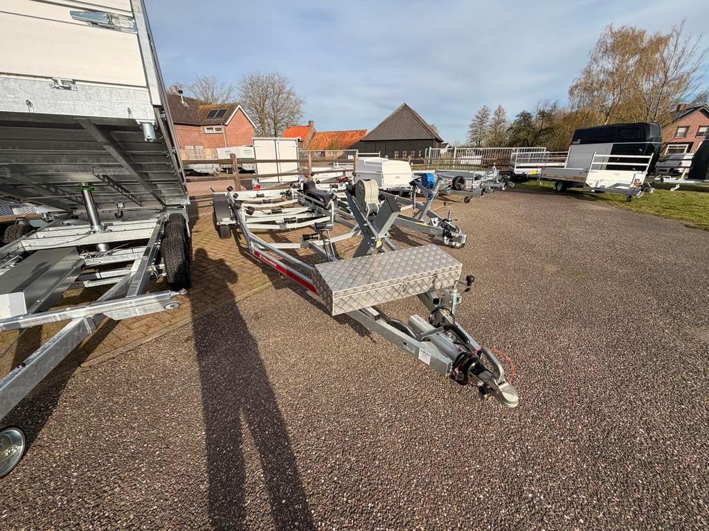 Temared B25 Boottrailer 2700kg, 1500 tot 3000 kg, 6 tot 9 meter, Ophalen of Verzenden, Zo goed als nieuw