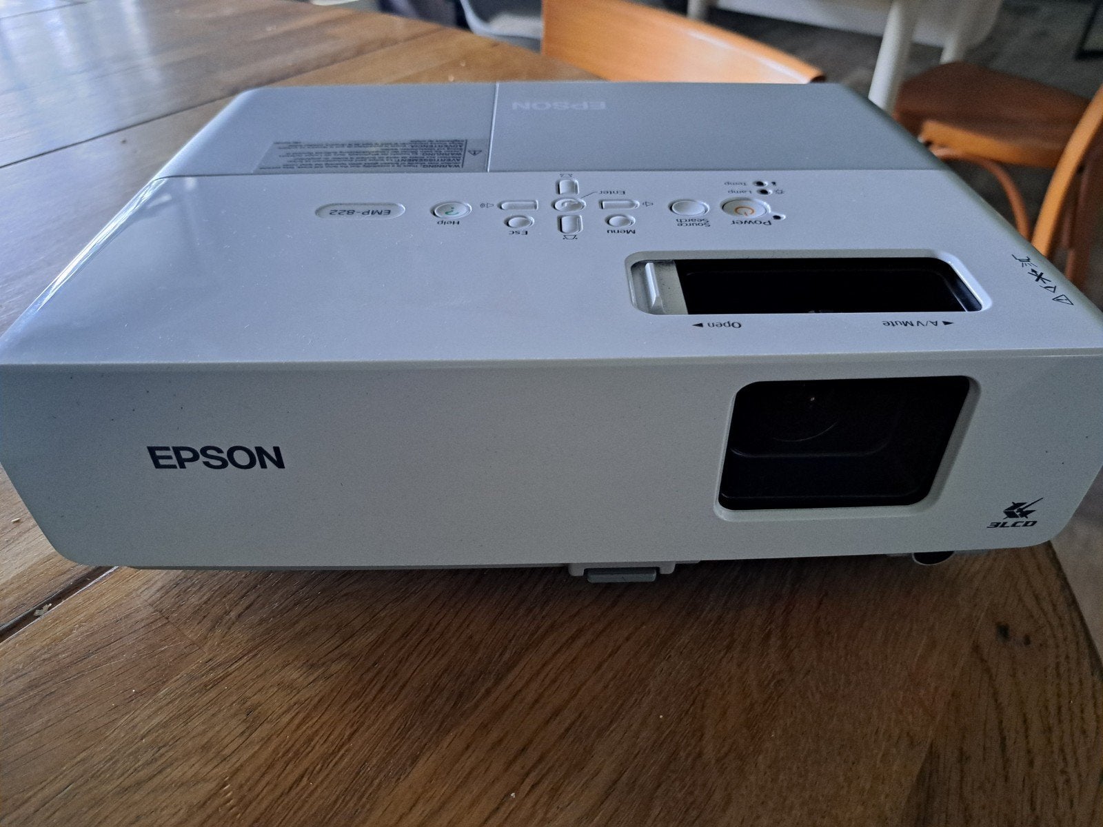 Epson beamer EMP-822, Audio, Tv en Foto, Beamers, Epson, Ophalen of Verzenden, Zo goed als nieuw, LCD