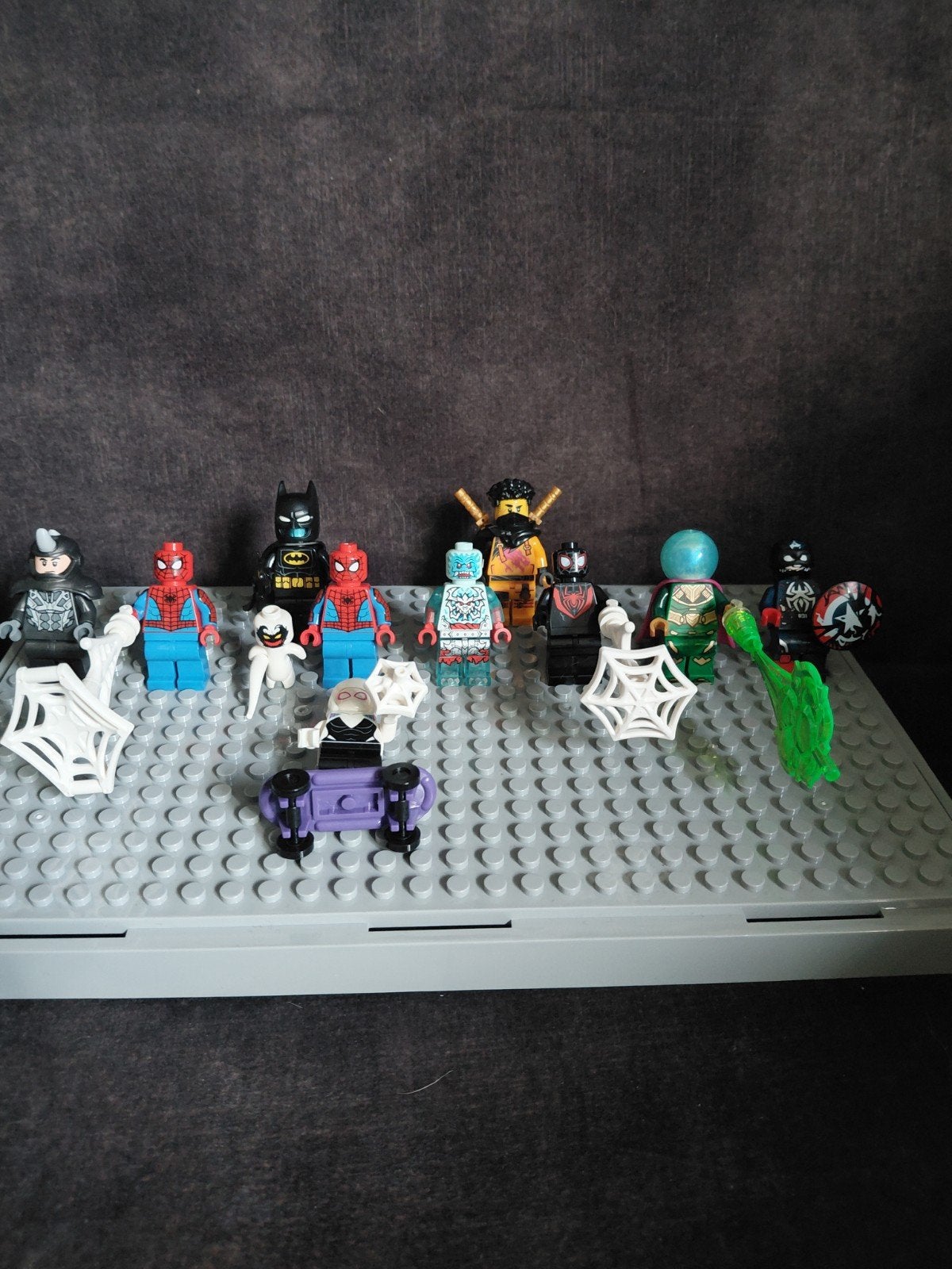 Foto 2 van Diverse echte LEGO minifiguren - Marvel, DC, Ninjago, etc.