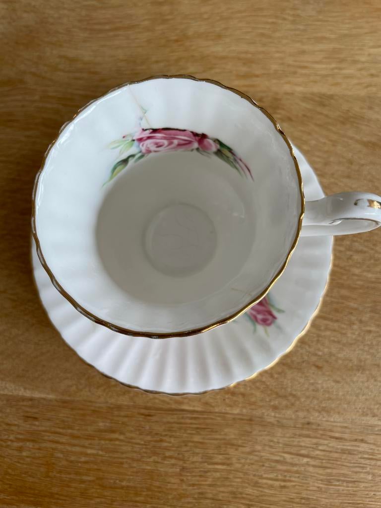 Vintage Queen Elizabeth The Queen Mother Theepot, Antiek en Kunst, Antiek | Porselein, Ophalen