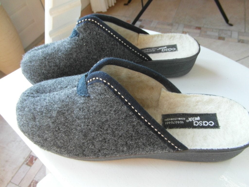 dames pantoffels mt maat 41  Grijs  Nieuw van Casa, Nieuw, Ophalen of Verzenden, Pantoffels of Sloffen, Grijs