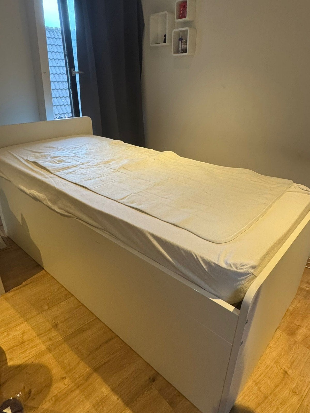 Ikea Släkt bed, Huis en Inrichting, Ophalen, Eenpersoons, Wit, Zo goed als nieuw