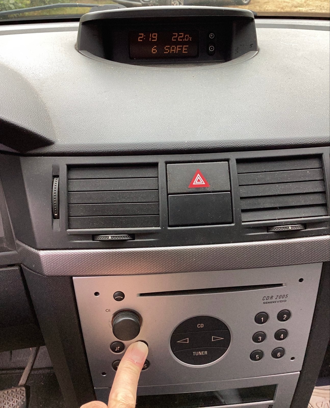 GEZOCHT: Auto radio voor een Opel Meriva met ontgrendelcode, Ophalen of Verzenden, Gebruikt