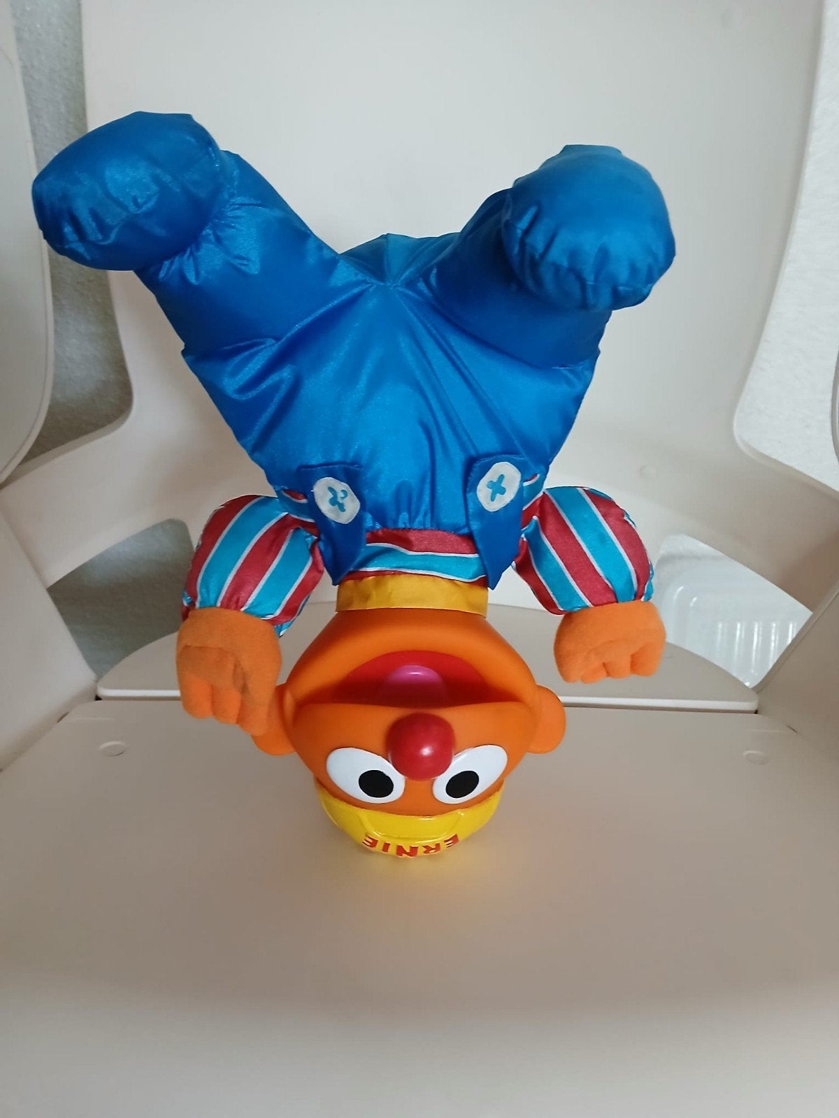Sesamstraat Ernie knuffel met hard hoofdje. Tyco., Gebruikt, Overige karakters, Overige typen, Ophalen of Verzenden