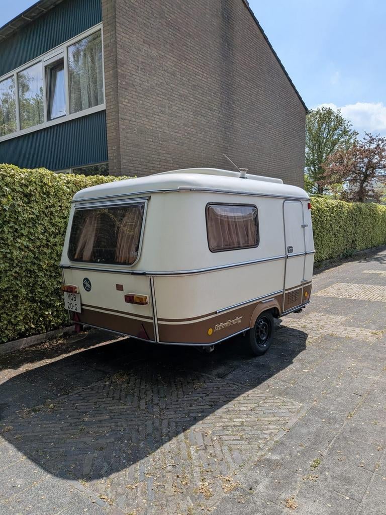 ERIBA PAN FAMILIA 1981, Caravans en Kamperen, Treinzit, Particulier, Kachel, 4 tot 5 meter
