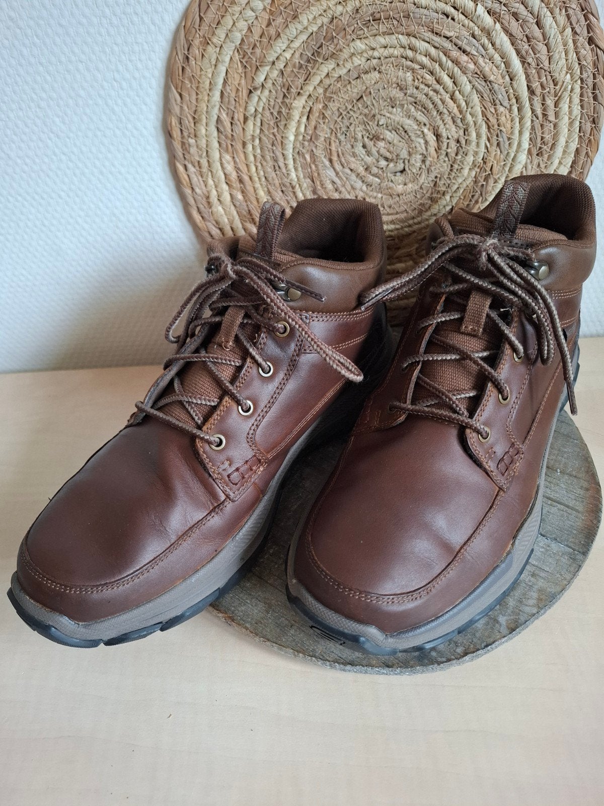 skechers respected boswell maat 43. Goodyear water repellent, Bruin, Ophalen of Verzenden, Skechers, Gedragen