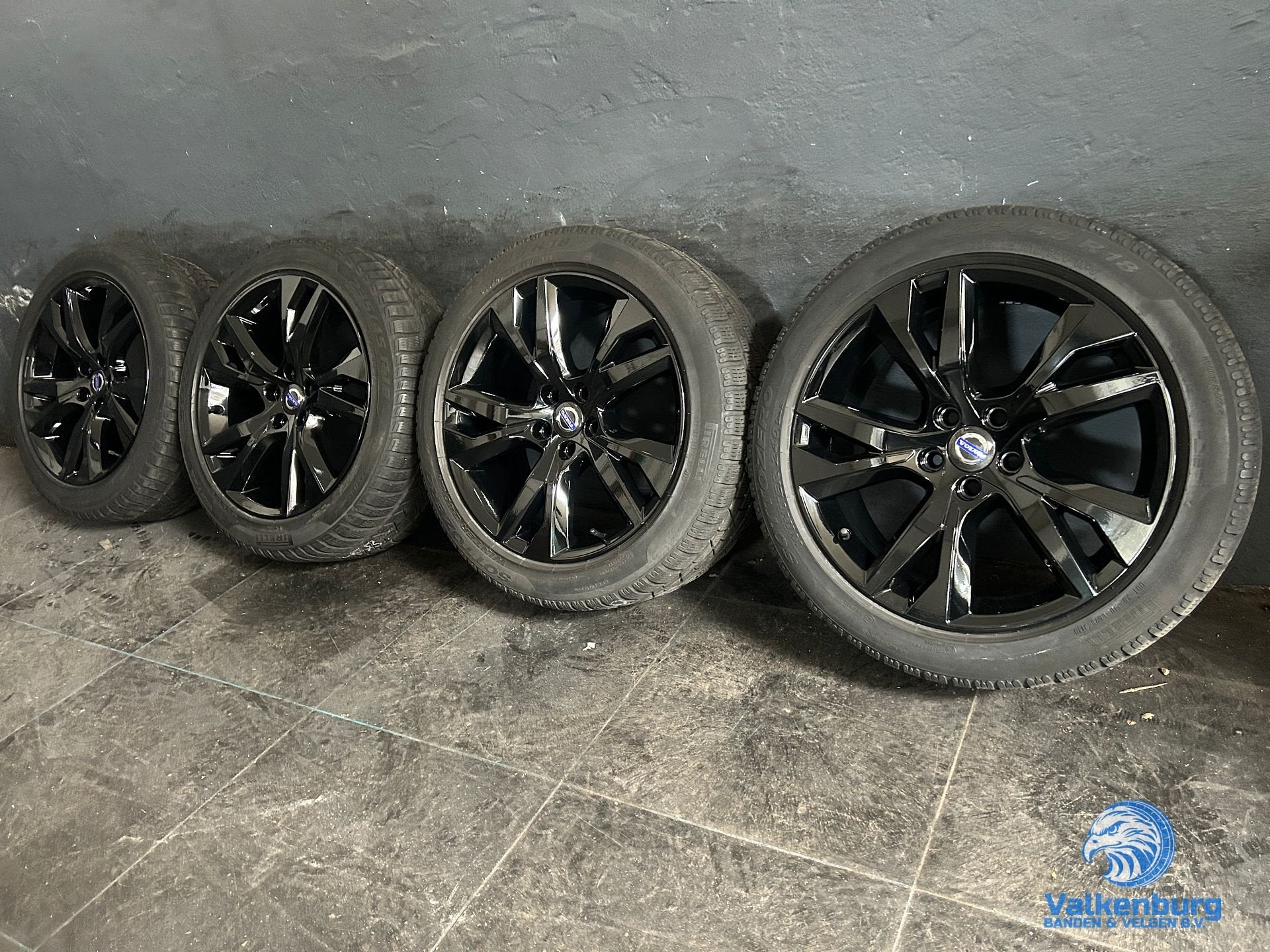 5-6mm! Originele Volvo S60 V60 5-Double Spoke Black 18 inch, Auto-onderdelen, 18 inch, Gebruikt, -, -