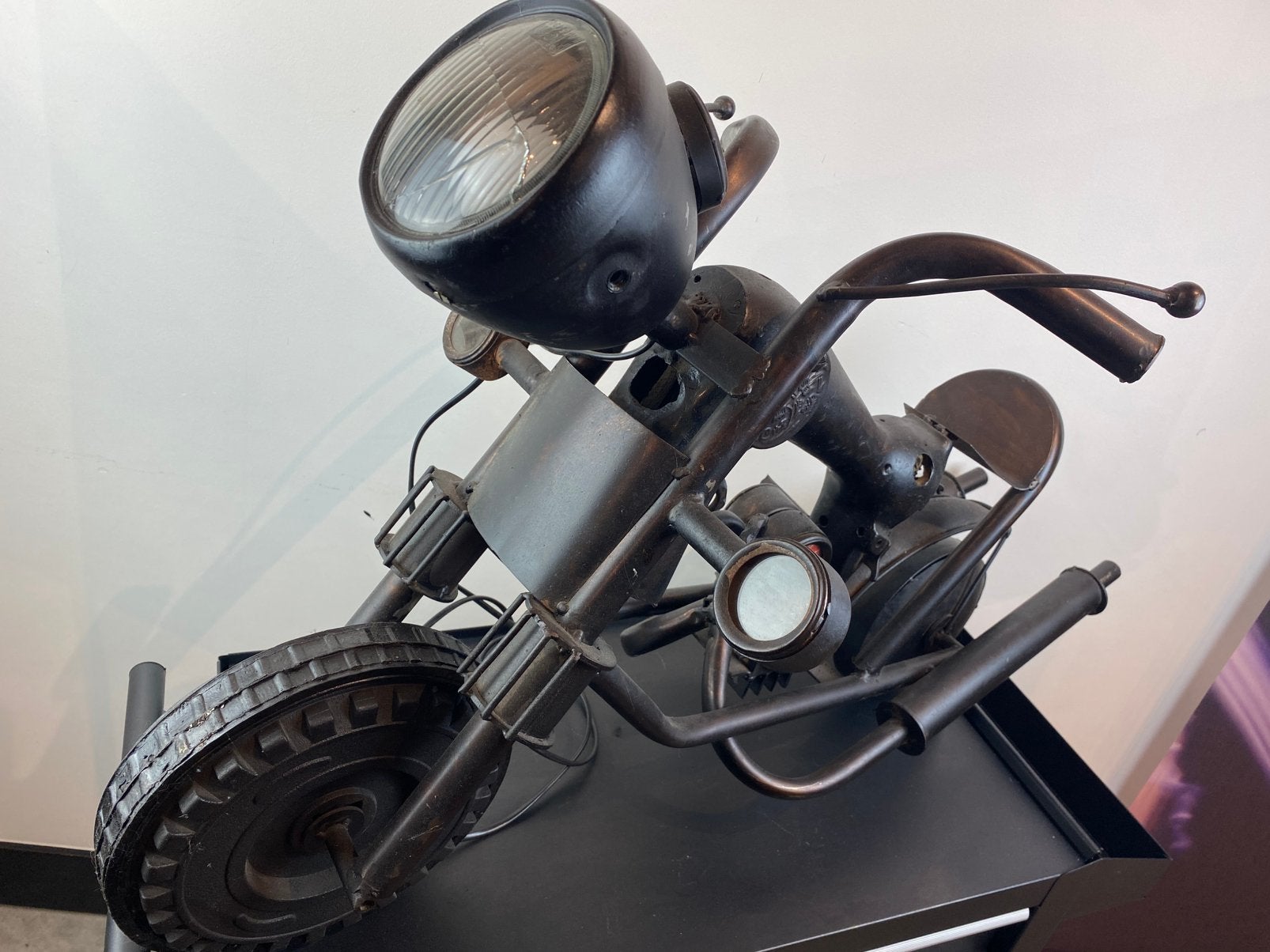 Lamp ijzeren motor, Ophalen, Glas
