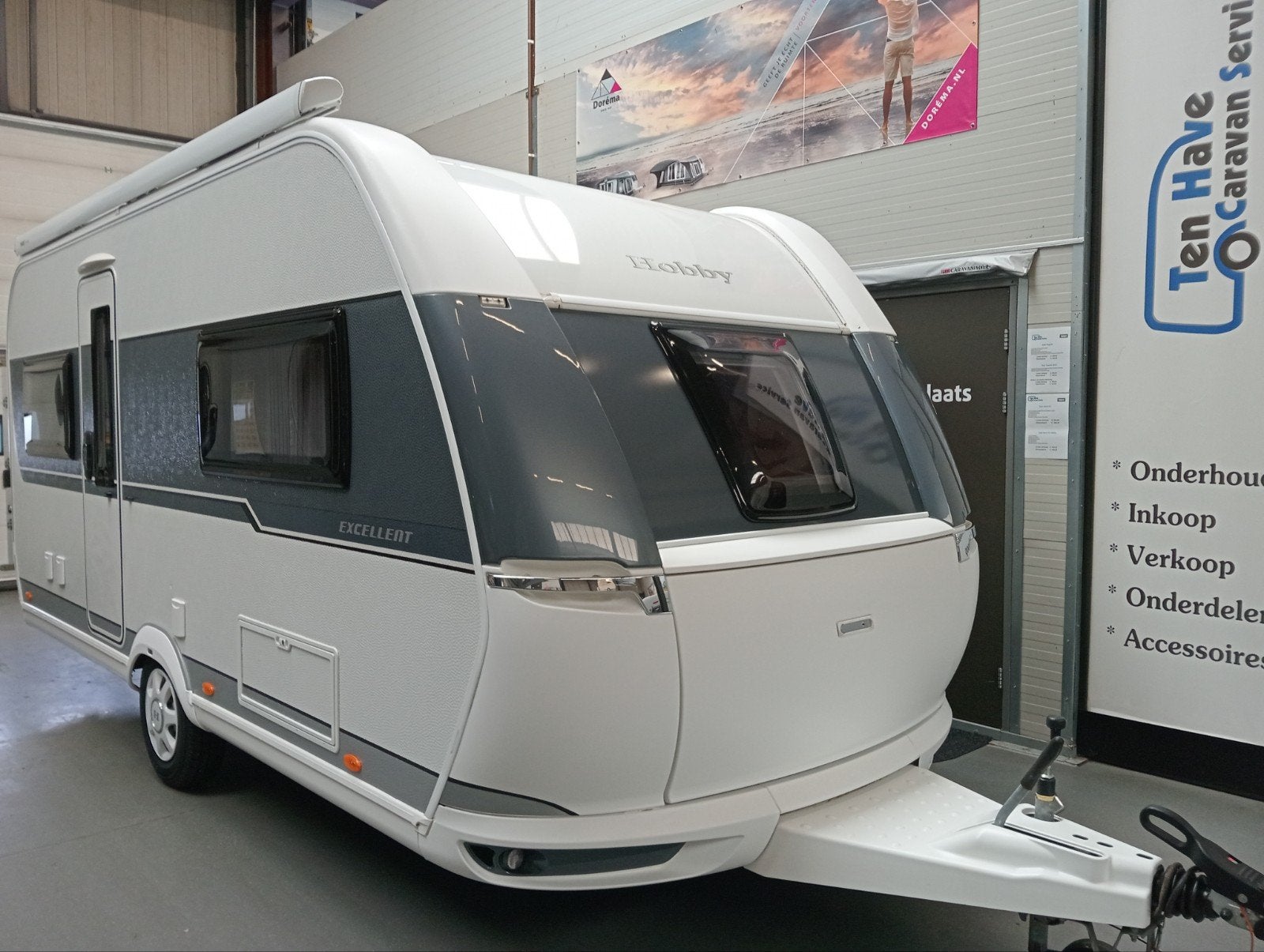 Hobby Excellent 460 UFE NIEUWE luifel en mover TOP !, Vast bed, Rondzit, Hobby, Bedrijf
