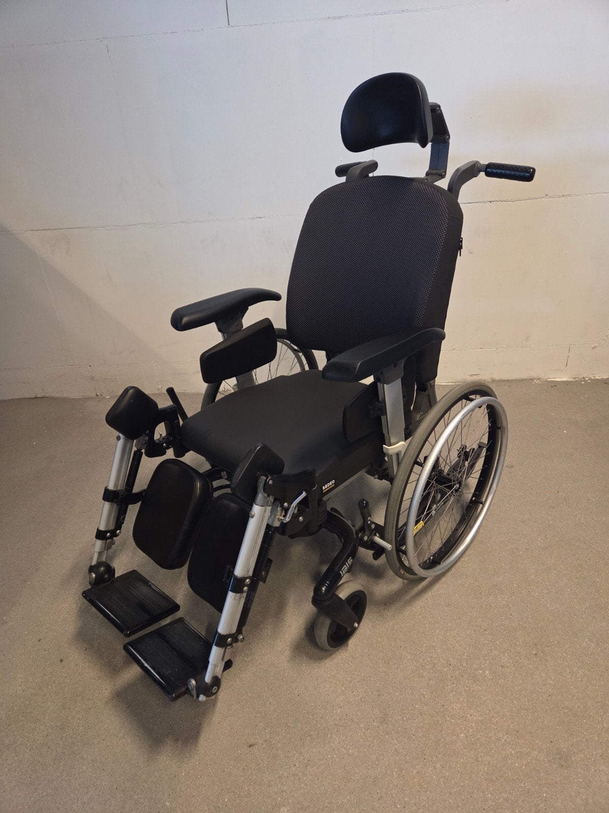 Handicare Ibis kantel rolstoel / kantelrolstoel, Diversen, Rolstoelen, Ophalen, Duwrolstoel