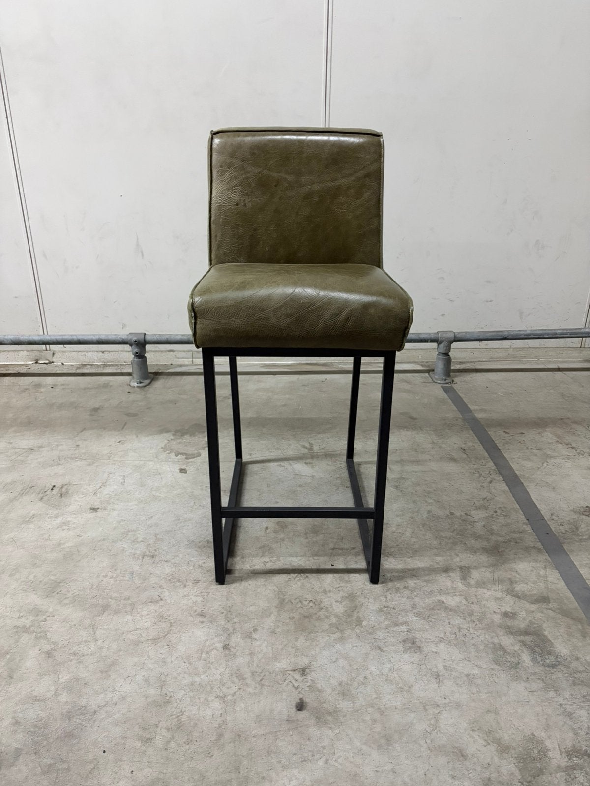 Lara-Zara Fred's Barstool 2x Hele mooie staat., 2 krukken, Ophalen of Verzenden, Zo goed als nieuw, 60 tot 90 cm