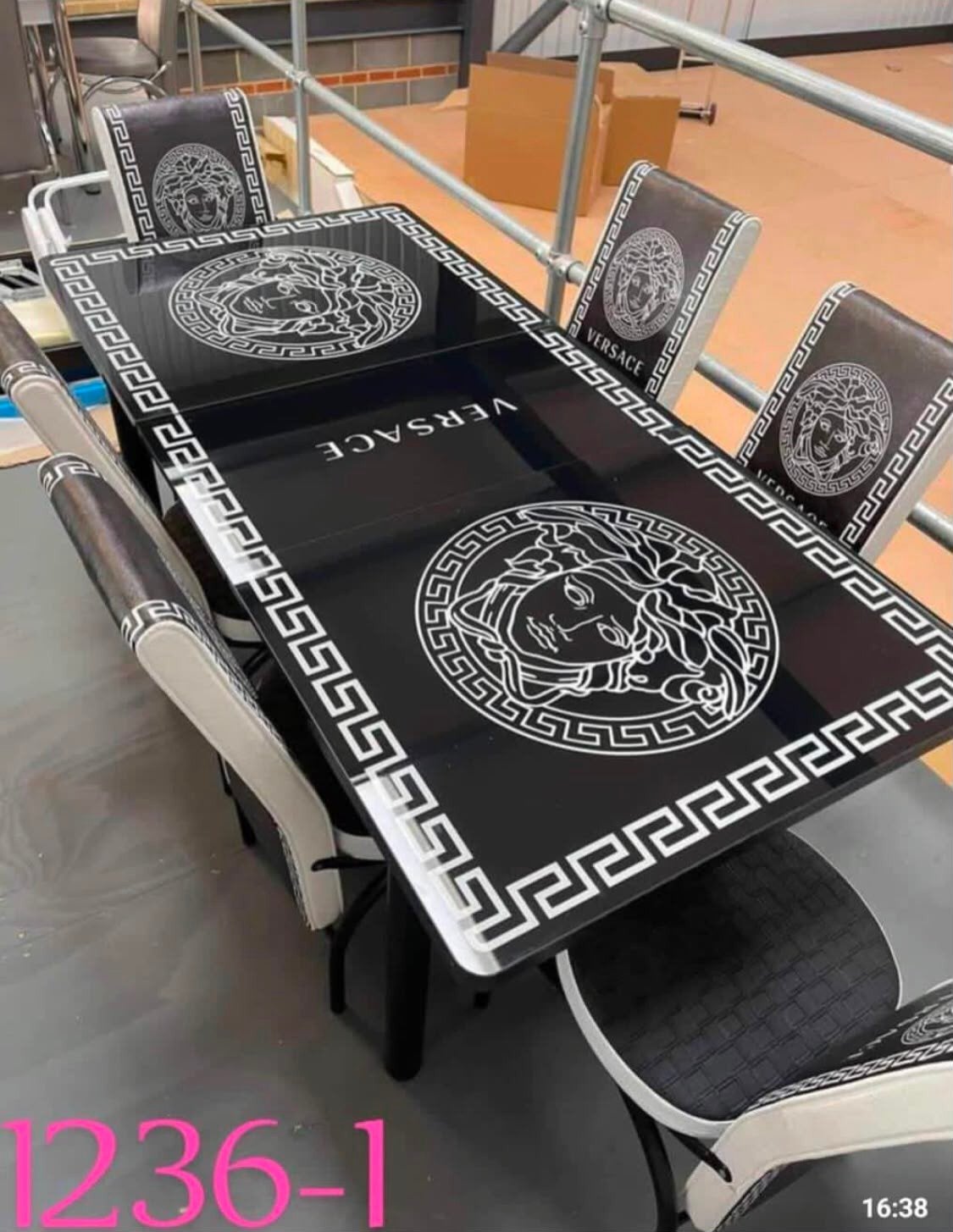 Uitschuifbare eettafelset in Turkse stijl - Te koop, Ophalen, Nieuw