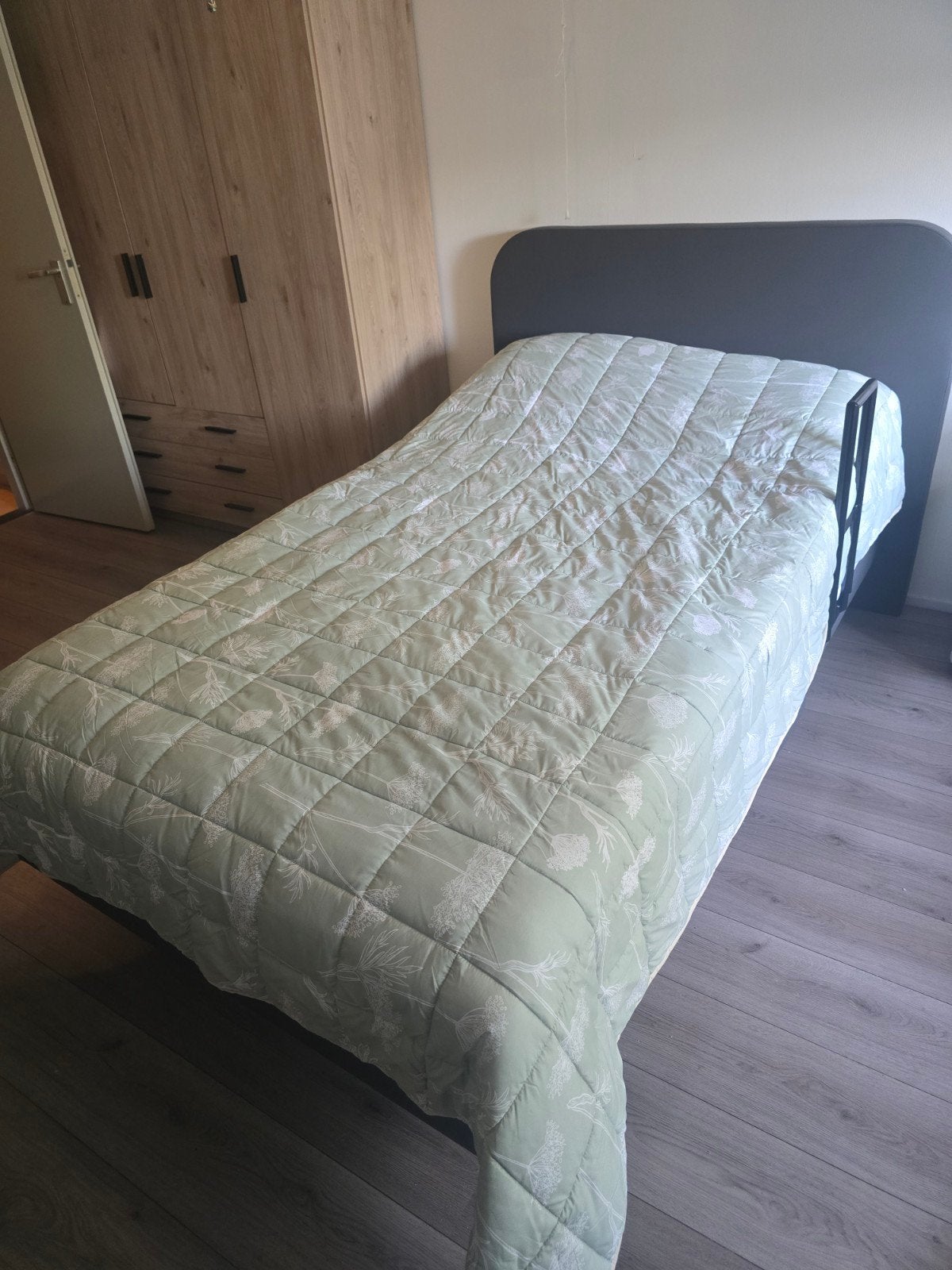 Bedder Royale Level Prepare 120 cm verstelbaar bed, Ophalen, Overige materialen, Verstelbaar, Zo goed als nieuw