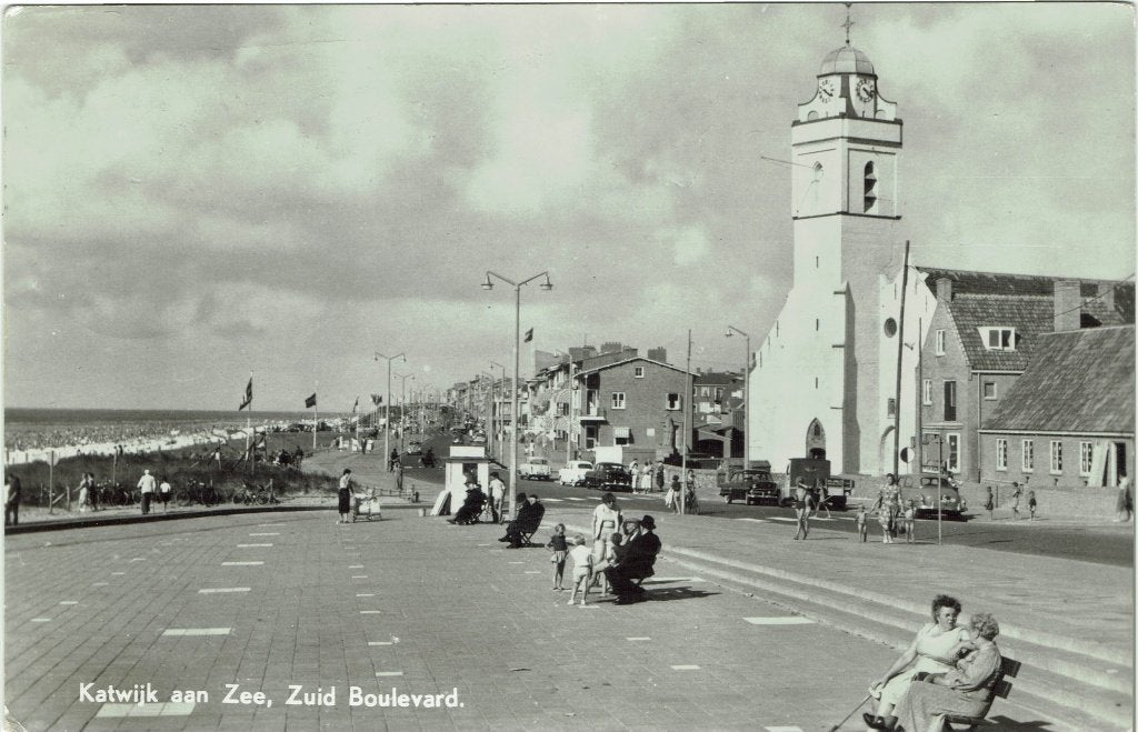 Katwijk aan Zee – Zuid Boulevard. Gelopen Maastricht 1960., Ophalen of Verzenden, 1940 tot 1960, Gelopen, Zuid-Holland