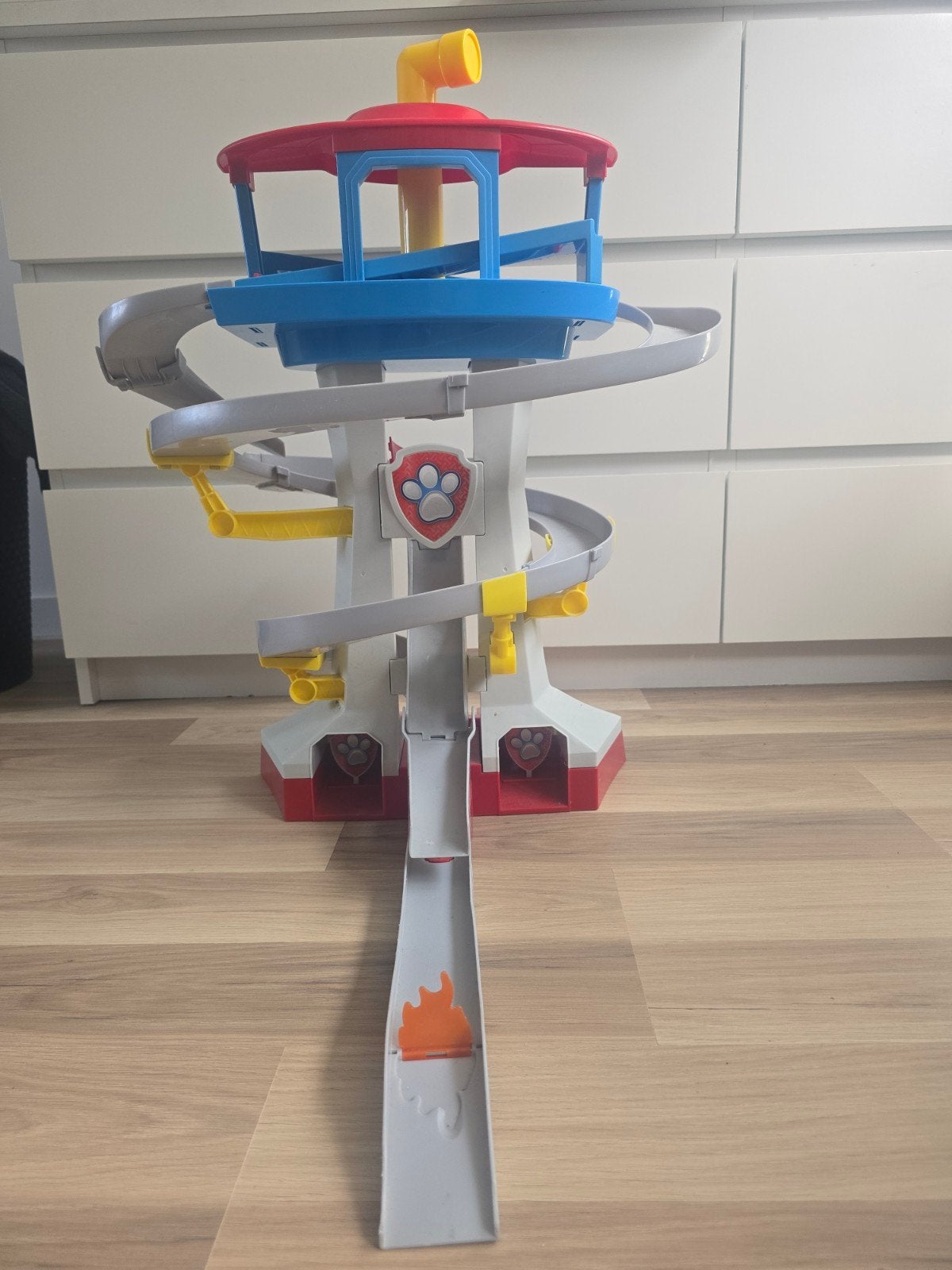 Paw Patrol Uitkijktoren met Racebaan, Ophalen, Zo goed als nieuw, Jongen of Meisje