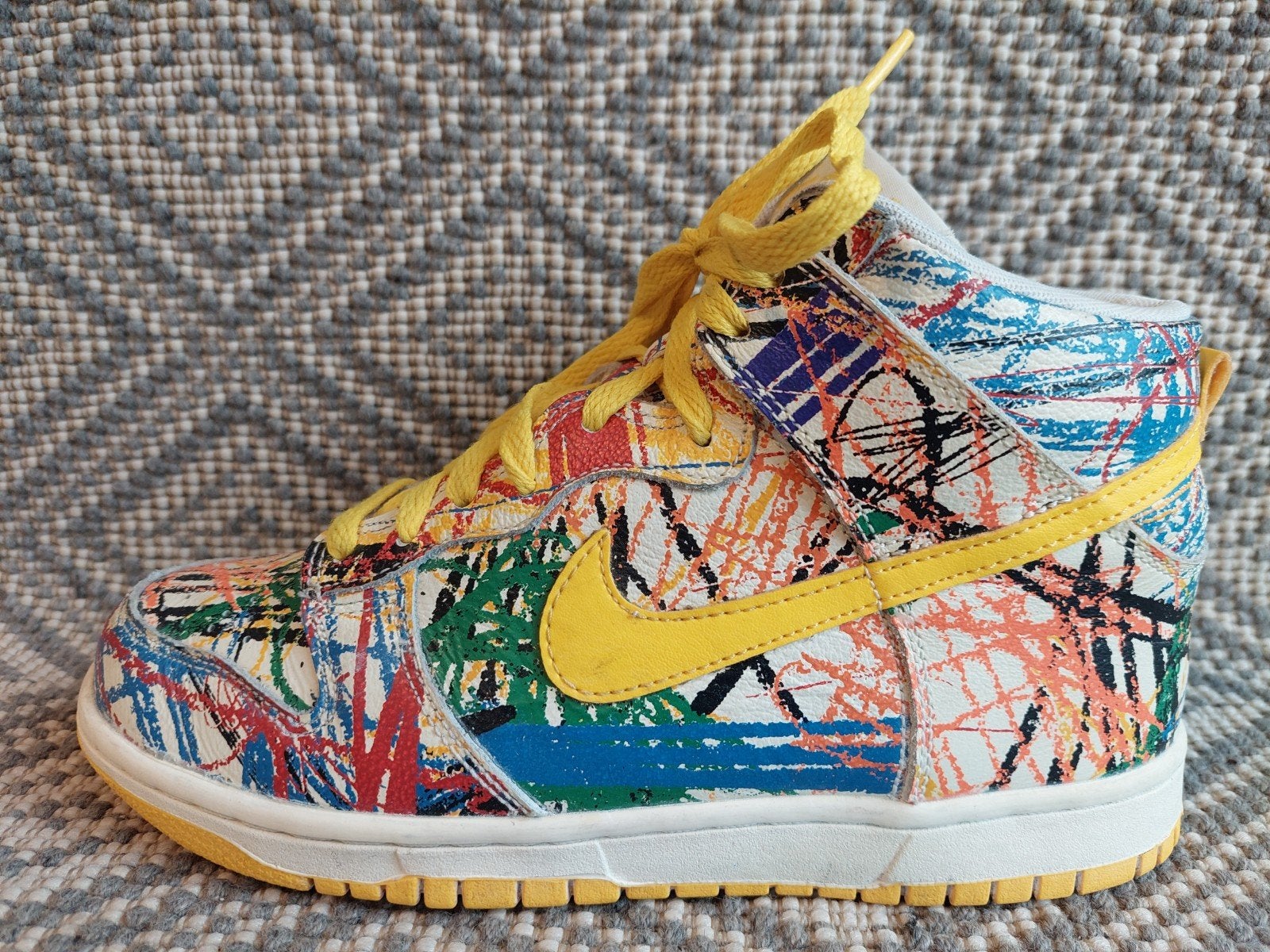 Nike dunk high scribble (gs) 38.5, Kleding | Dames, Overige kleuren, Nike, Ophalen of Verzenden, Sneakers of Gympen