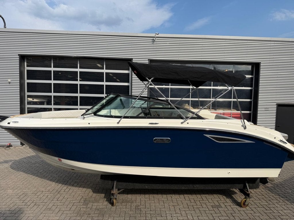 Sea Ray SDX 230, 3 m, 350 pk, Gebruikt, 71 cm