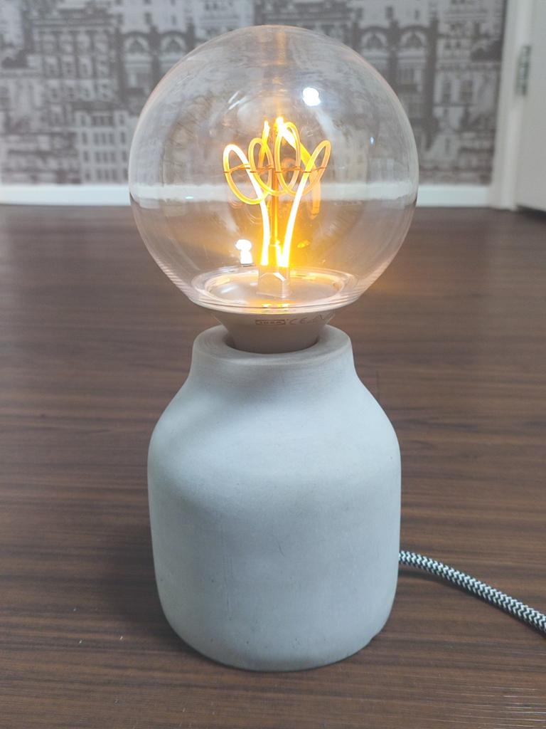 Industriële tafellamp beton sfeerlicht led verlichting lamp, Huis en Inrichting, Lampen | Tafellampen, Overige materialen, Gebruikt