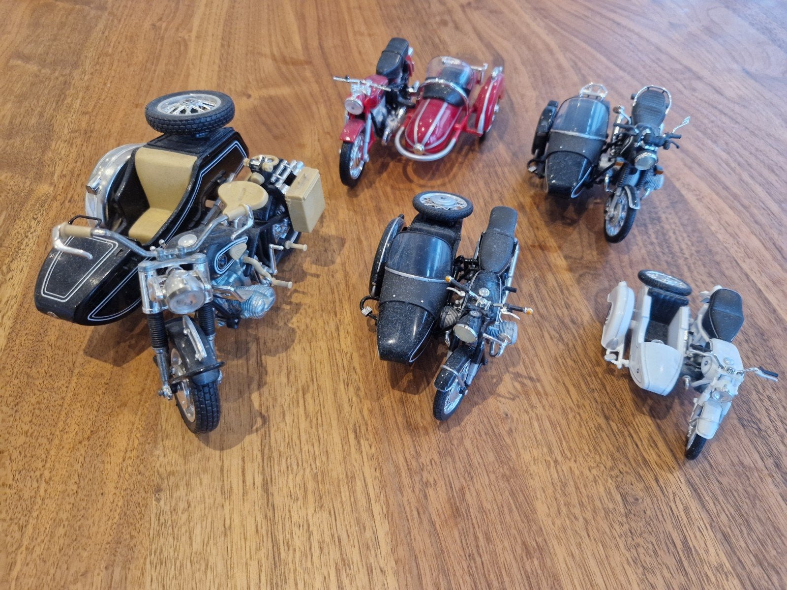 Set van 5 BMW miniatuur zijspannen - Diverse schalen, Ophalen of Verzenden