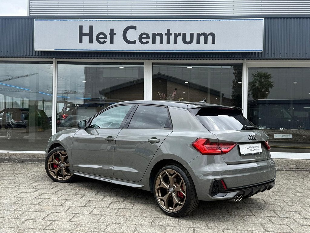 Audi A1 Sportback 40 TFSI S Line edition one 200pk - 18" Bro, Auto's, Audi, Stof, Euro 6, 4 cilinders, 1984 cc