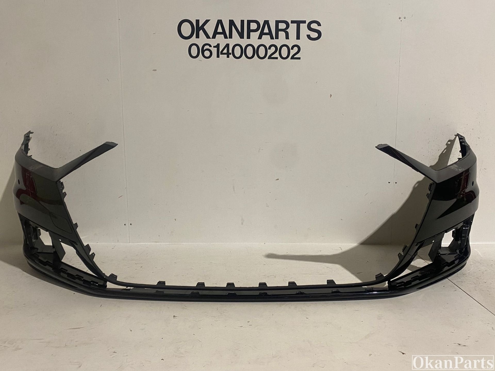 Audi A8 4N Voorbumper 4N0807437A, Ophalen of Verzenden, Gebruikt, Voor, Bumper