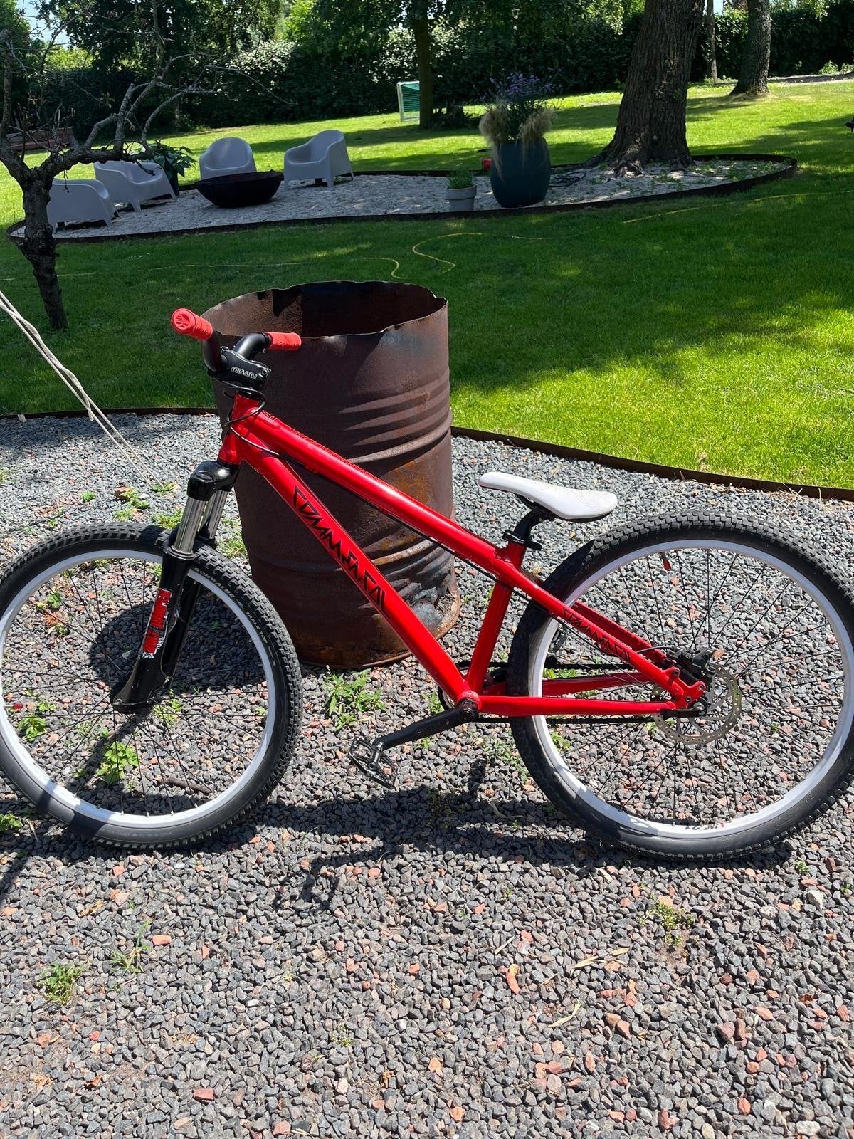 Commencal Absolute 26 Dirt Jumper 2012 - Zo goed als nieuw, Fietsen en Brommers, Fietsen | Crossfietsen en BMX, Ophalen of Verzenden