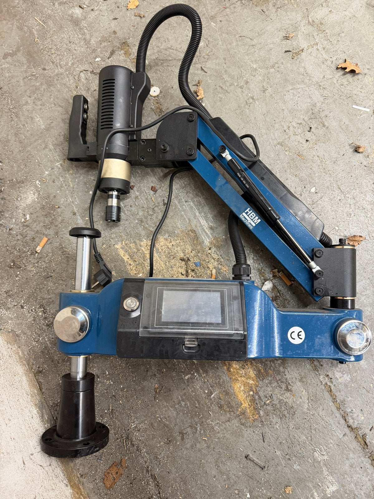 HBM Elektrische Taparm H134108 - M3-M16, 600W, Ophalen, Gebruikt