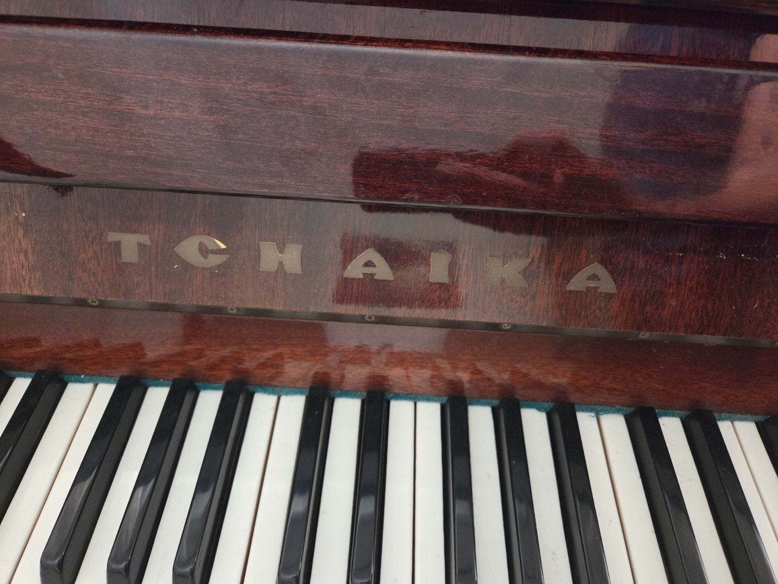 Mooie Tchaika Akoestische Piano, Ophalen, Gebruikt, Bruin, Piano