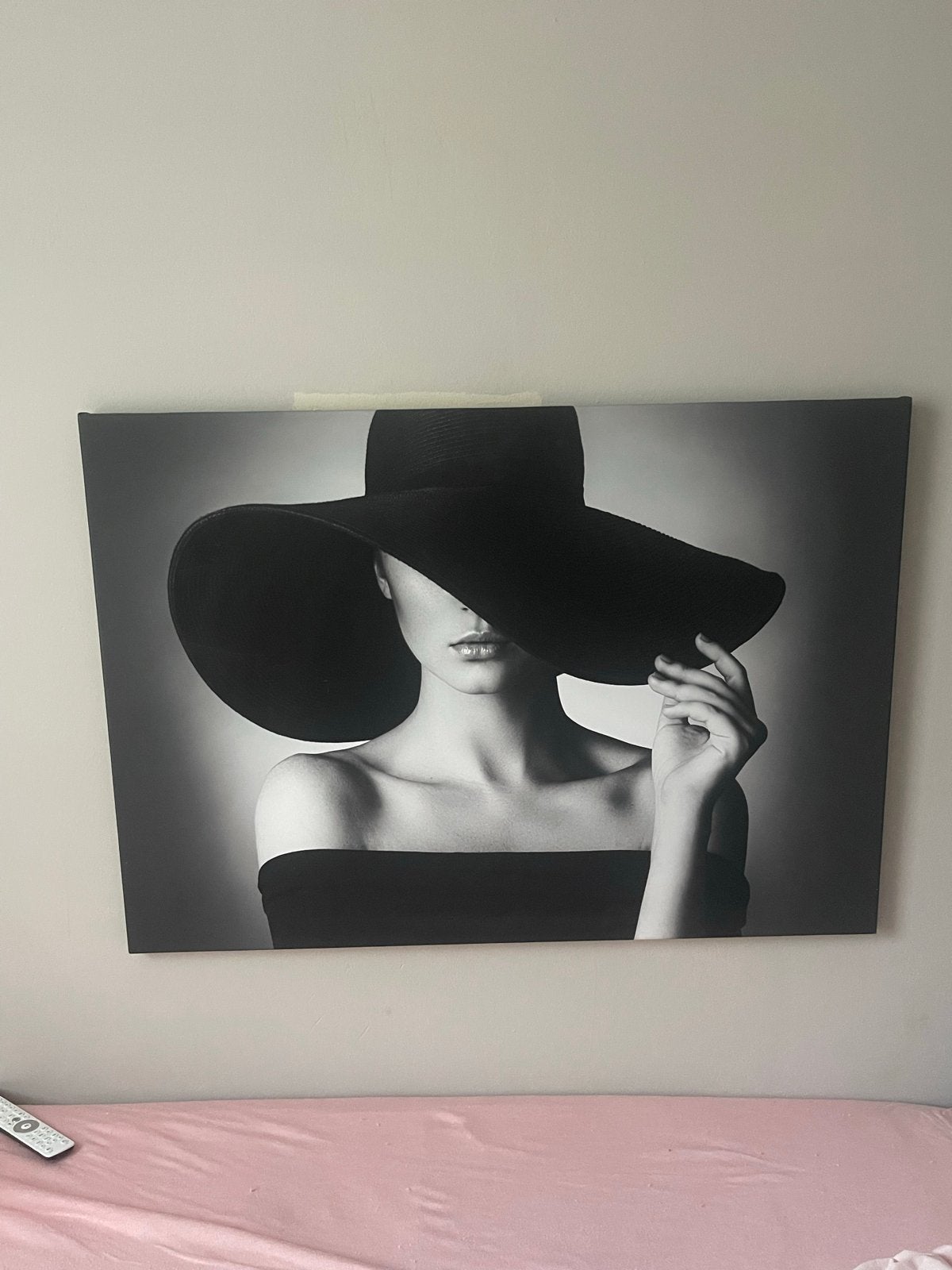 Stijlvolle Zwart-Wit Canvas: Vrouw met Hoed, 50 – 75, Ophalen of Verzenden, Zo goed als nieuw, Schilderij