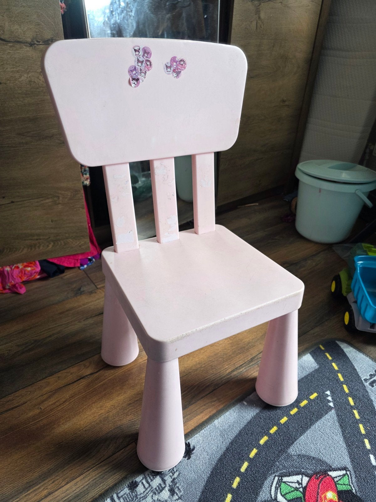 gratis roze ikea stoel voor kinderen, Kinderen en Baby's, Ophalen, Gebruikt, Stoel(en)