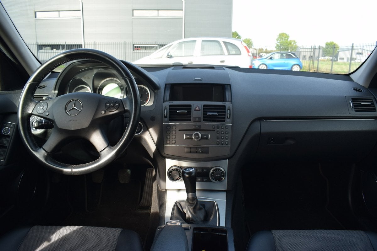 Mercedes-Benz C-Klasse Estate 180 K BlueEFFICIENCY Avantgard, Verwarmde buitenspiegels, Achterwielaandrijving, Gebruikt, Zwart