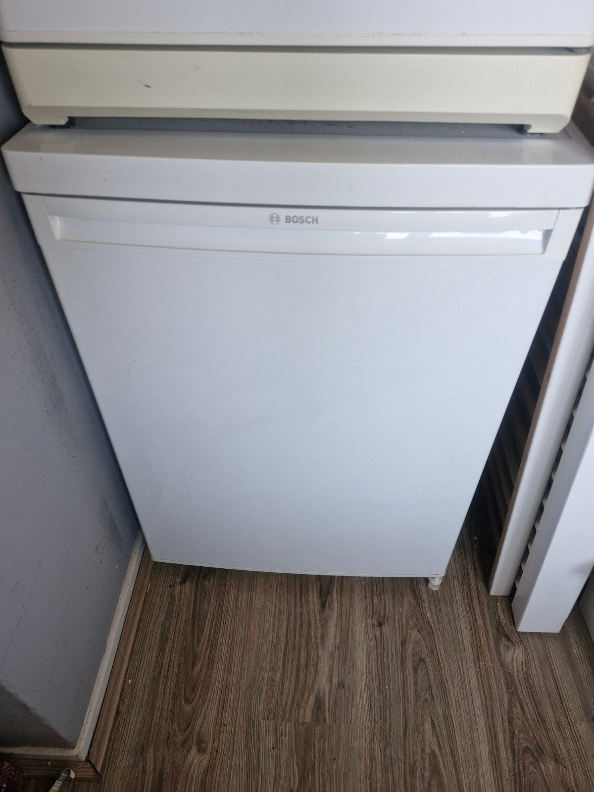 Bosch tafelmodel koelkast - uitstekende conditie, Witgoed en Apparatuur, Koelkasten en IJskasten, Ophalen, Zonder vriesvak, Minder dan 85 cm