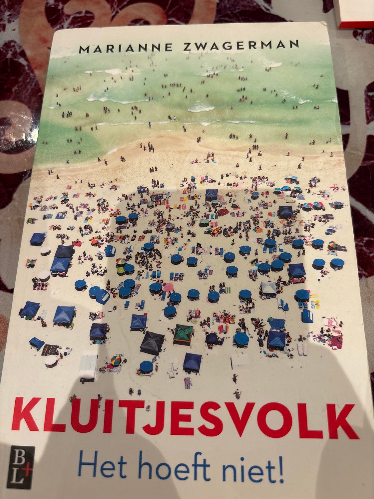Kluijtjesvolk - Het hoeft niet! door Marianne Zwagerman, Boeken, Ophalen of Verzenden, Gelezen, Nederland