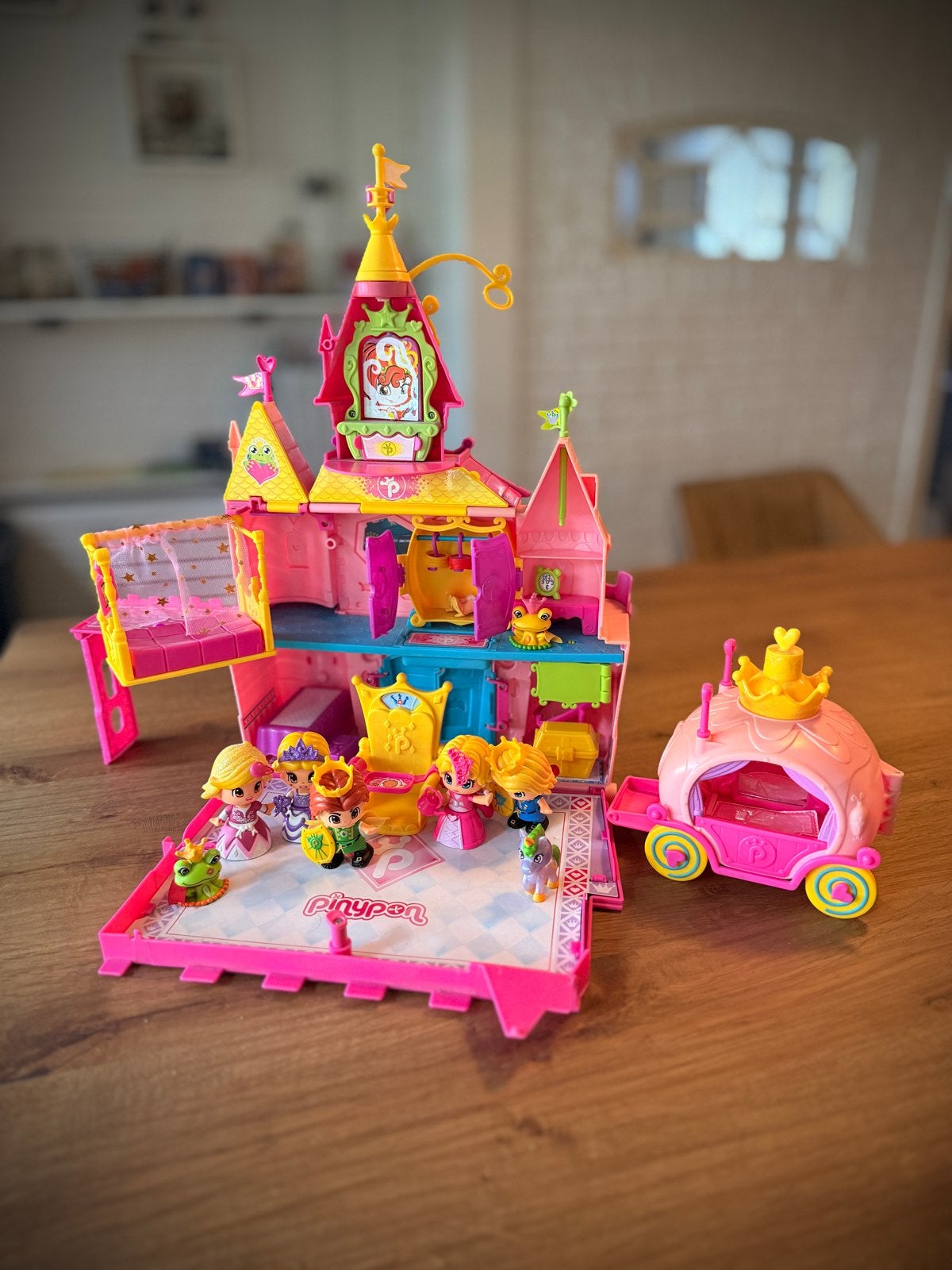 Pinypon Kasteel met Koets en Poppetjes - Zo goed als nieuw, Ophalen, Zo goed als nieuw, Poppenhuis